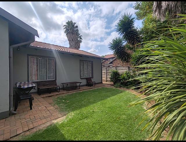 3 BEDROOM HOUSE RENTED IN MINNEBRON
